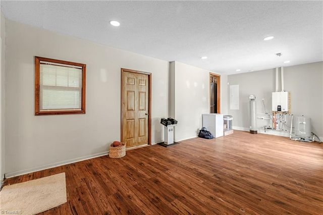 7549 Sunnyvale Drive, High Point, NC 27265
