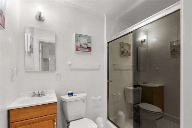 18621 Bryant Street 2, Northridge, CA 91324