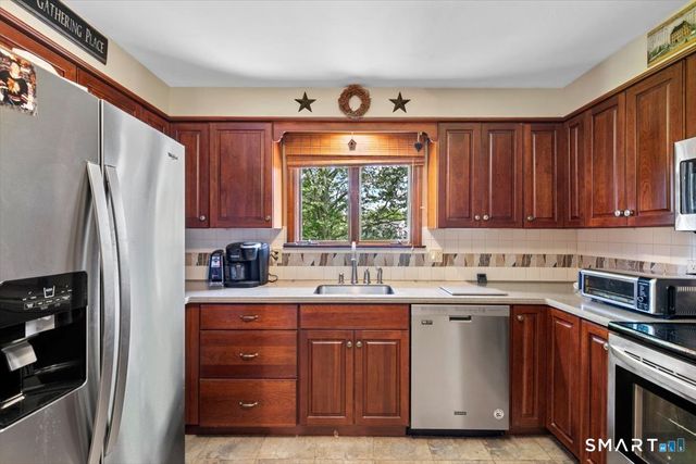 74 Hintz Drive, Wallingford, CT 06492