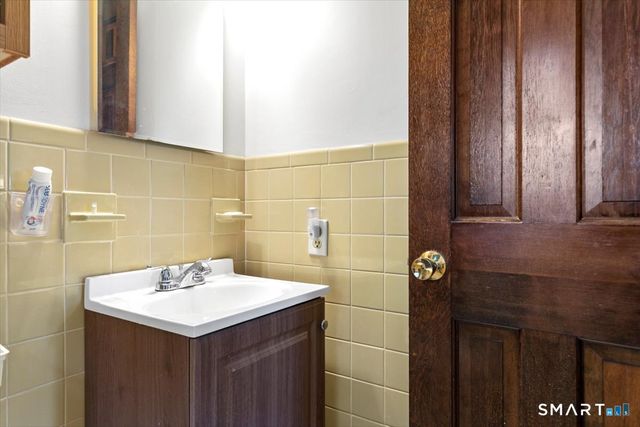 74 Hintz Drive, Wallingford, CT 06492