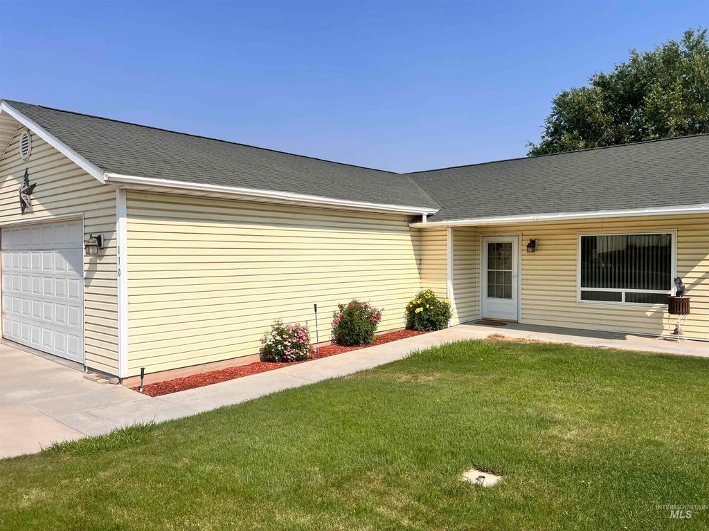 110 Knob St, Wendell, ID 83355 photo 3