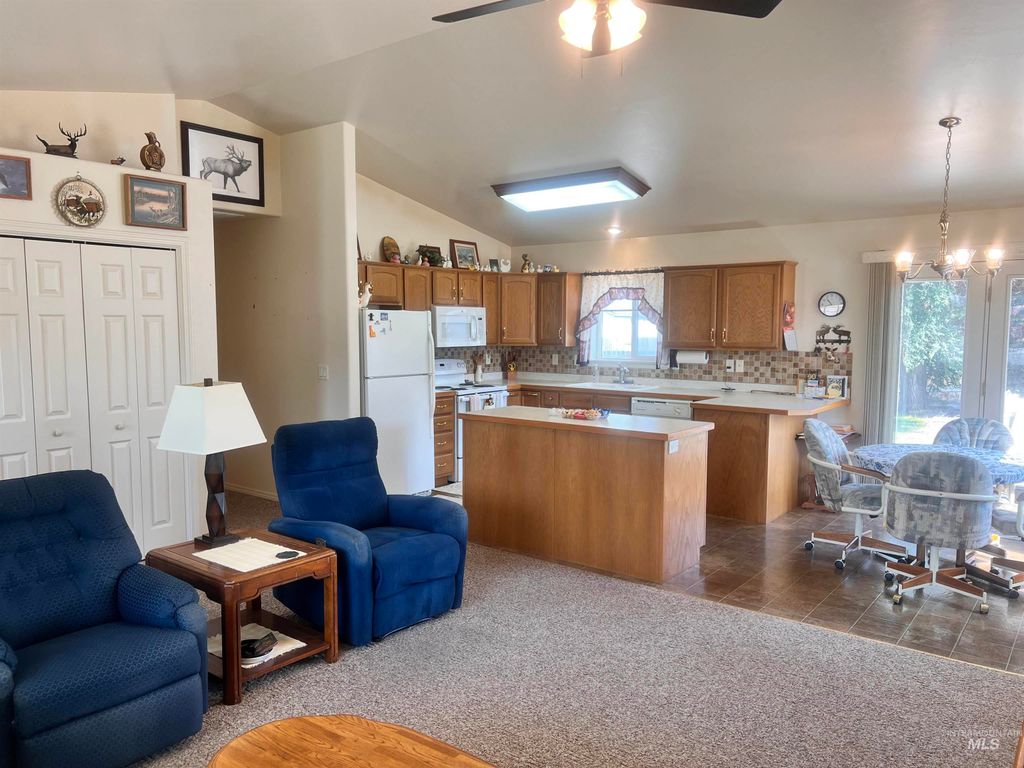110 Knob St, Wendell, ID 83355 photo 5