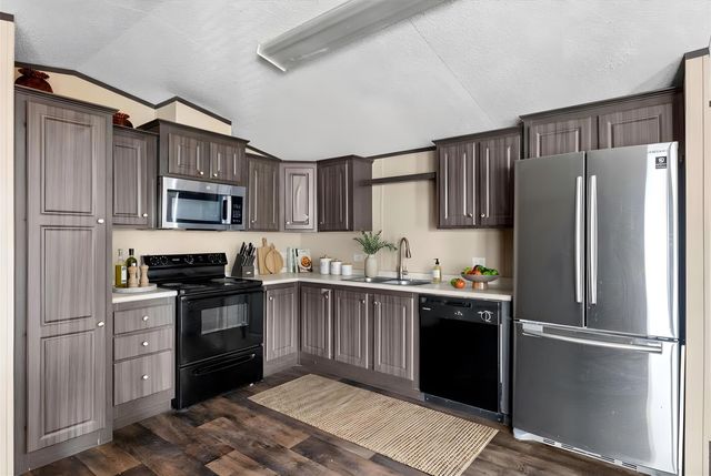 337 SW Front ST, Bartlett, TX 76511