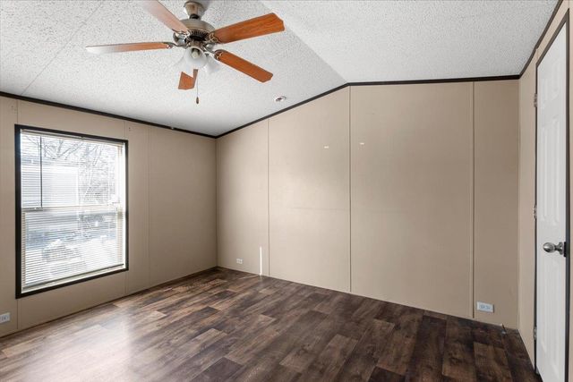 337 SW Front ST, Bartlett, TX 76511