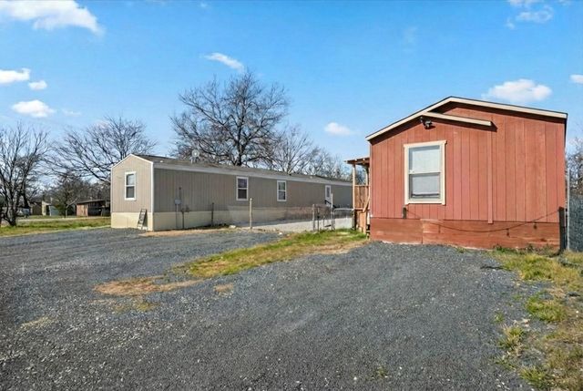 337 SW Front ST, Bartlett, TX 76511