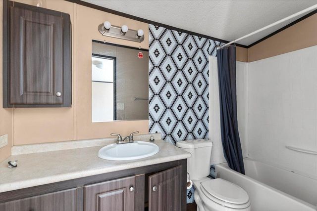 337 SW Front ST, Bartlett, TX 76511