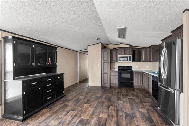 337 SW Front ST, Bartlett, TX 76511