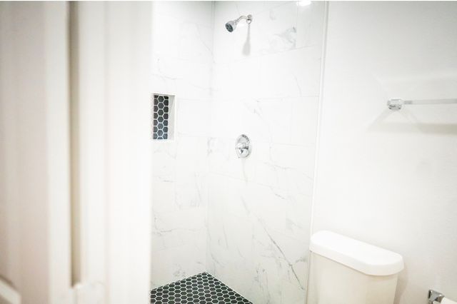 1220 E Bessie St, Fort Worth, TX 76104