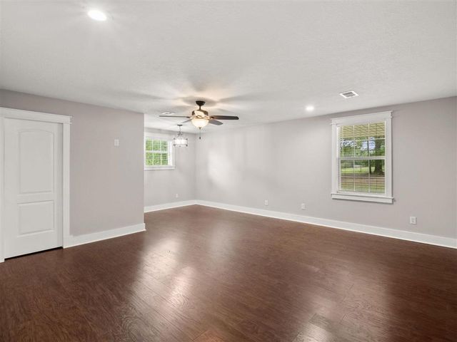 405 Dove Lane, Leesville, LA 71446