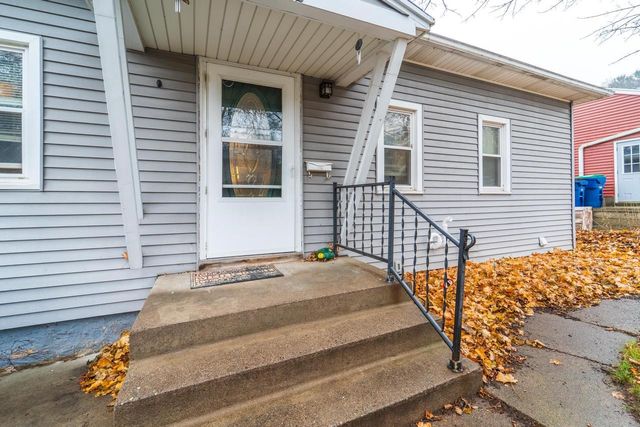 802 NINA AVENUE, Wausau, WI 54403