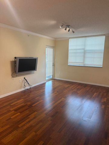 1801 N FLAGLER Drive 418, West Palm Beach, FL 33407