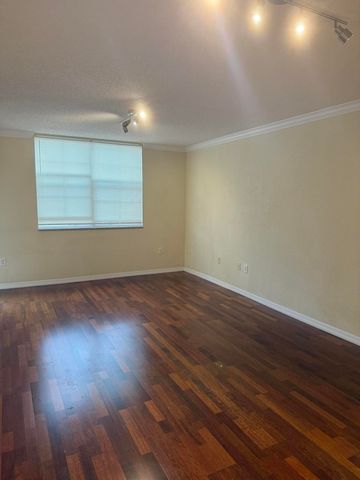 1801 N FLAGLER Drive 418, West Palm Beach, FL 33407
