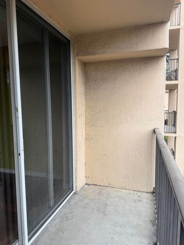 1801 N FLAGLER Drive 418, West Palm Beach, FL 33407