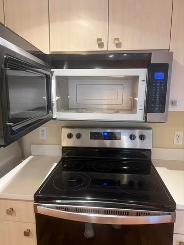 1801 N FLAGLER Drive 418, West Palm Beach, FL 33407