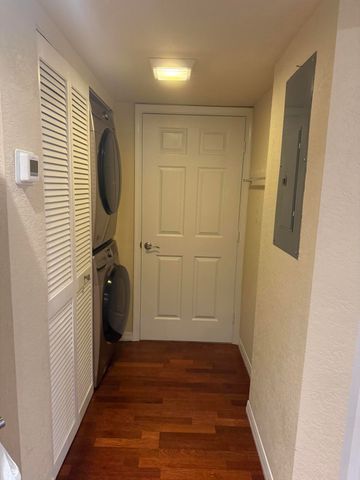 1801 N FLAGLER Drive 418, West Palm Beach, FL 33407