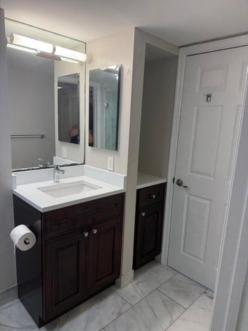 1801 N FLAGLER Drive 418, West Palm Beach, FL 33407