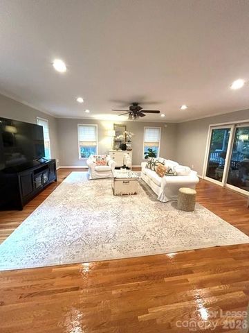 3625 Kelway Avenue, Charlotte, NC 28210