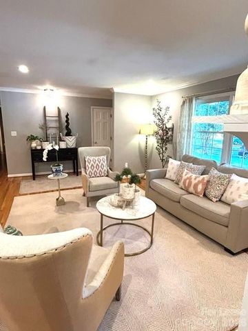 3625 Kelway Avenue, Charlotte, NC 28210