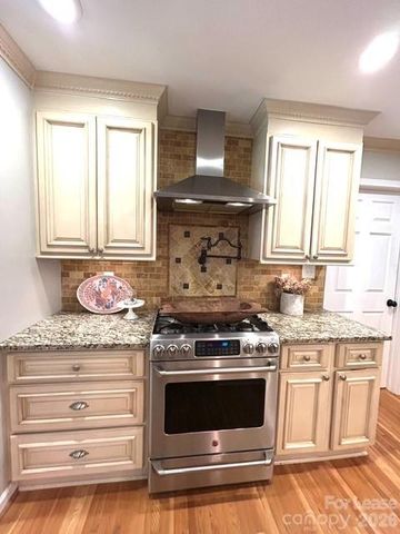 3625 Kelway Avenue, Charlotte, NC 28210
