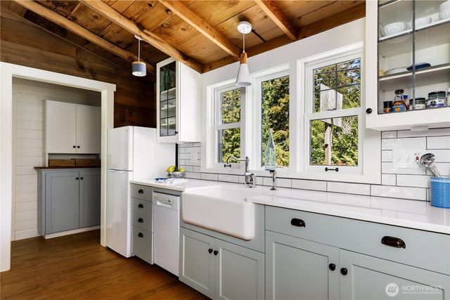 24689 SR 525, Greenbank, WA 98253