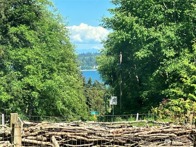 24689 SR 525, Greenbank, WA 98253