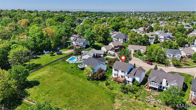 64 Spring Trail Court, St Charles, MO 63303