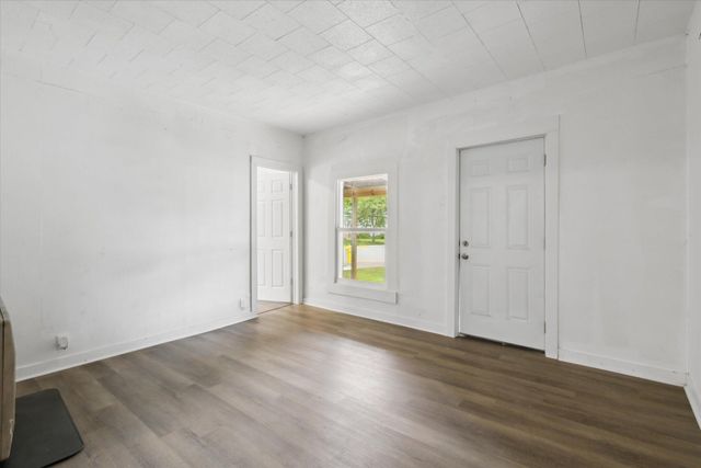 120 E Montcalm Street, Greenville City, MI 48838