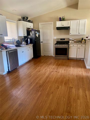 2462 N Oswego Avenue, Tulsa, OK 74115