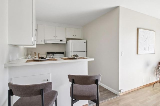 1458 Hudson Street 207, Redwood City, CA 94061