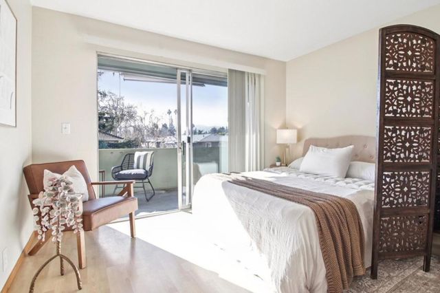 1458 Hudson Street 207, Redwood City, CA 94061