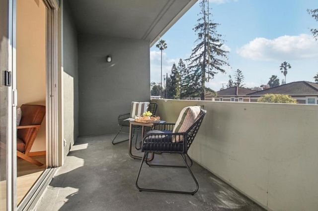 1458 Hudson Street 207, Redwood City, CA 94061