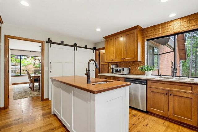 11790 Kathryn Ln, Nevada City, CA 95959