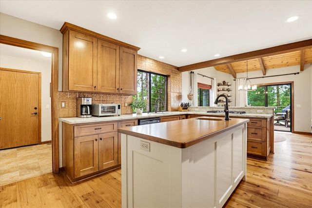 11790 Kathryn Ln, Nevada City, CA 95959