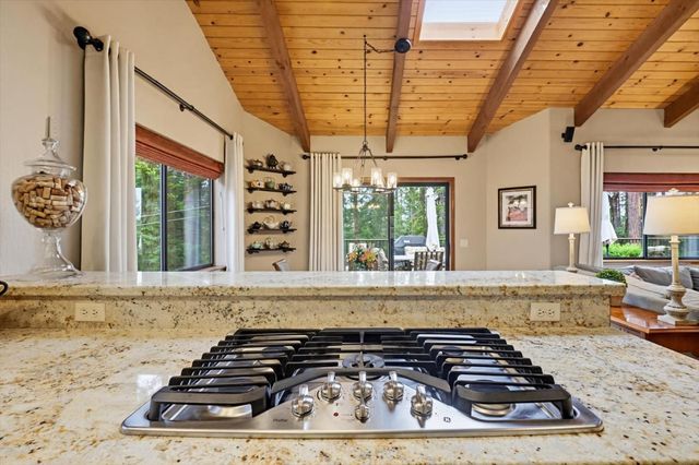 11790 Kathryn Ln, Nevada City, CA 95959
