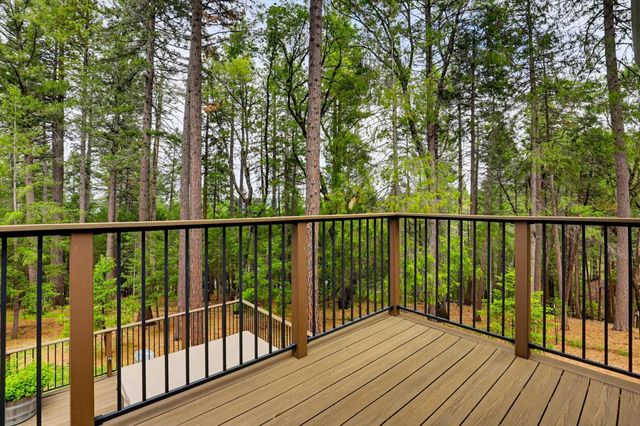 11790 Kathryn Ln, Nevada City, CA 95959