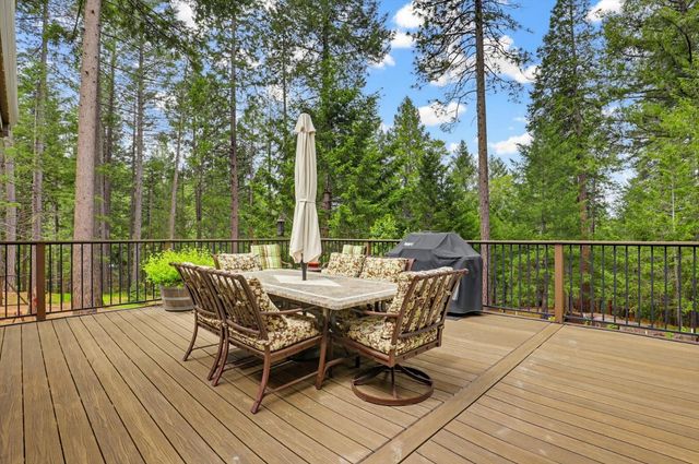 11790 Kathryn Ln, Nevada City, CA 95959