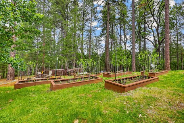 11790 Kathryn Ln, Nevada City, CA 95959