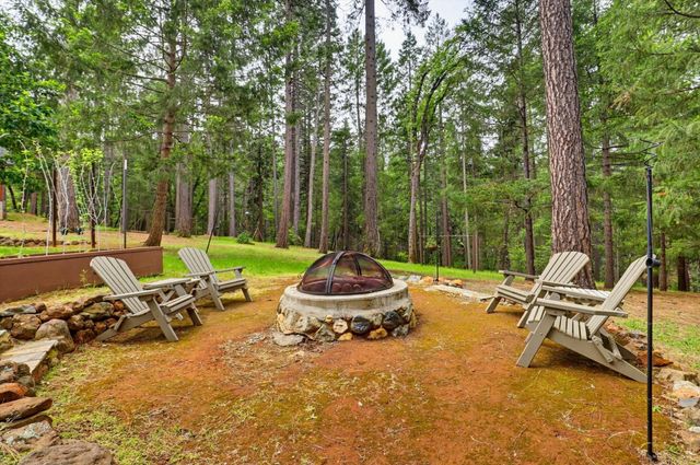 11790 Kathryn Ln, Nevada City, CA 95959