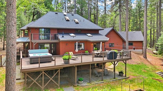 11790 Kathryn Ln, Nevada City, CA 95959