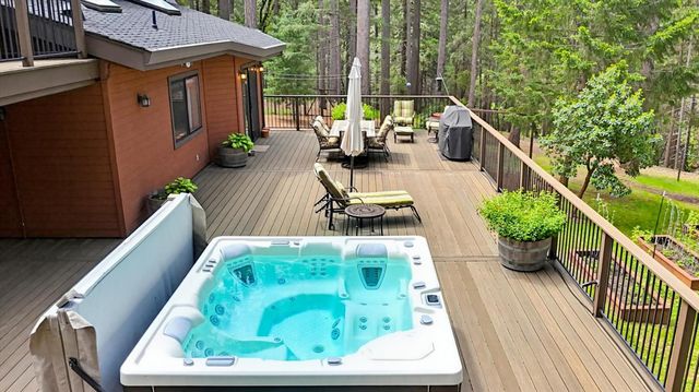 11790 Kathryn Ln, Nevada City, CA 95959