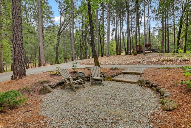 11790 Kathryn Ln, Nevada City, CA 95959