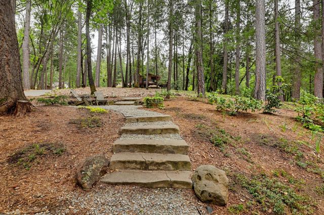 11790 Kathryn Ln, Nevada City, CA 95959