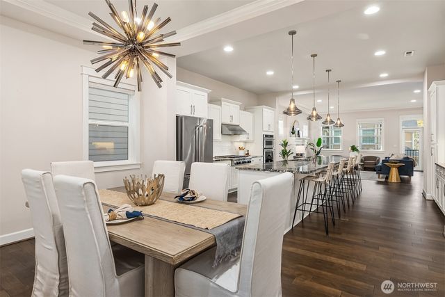 404 6th Lane NE, Issaquah, WA 98029