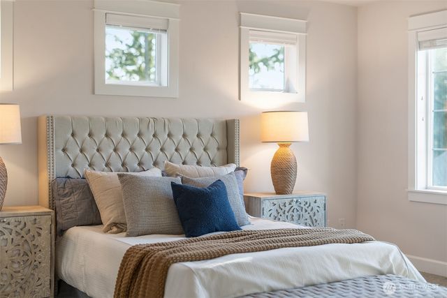 404 6th Lane NE, Issaquah, WA 98029