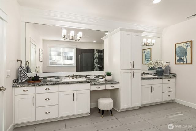 404 6th Lane NE, Issaquah, WA 98029