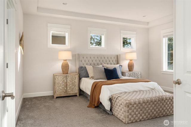 404 6th Lane NE, Issaquah, WA 98029