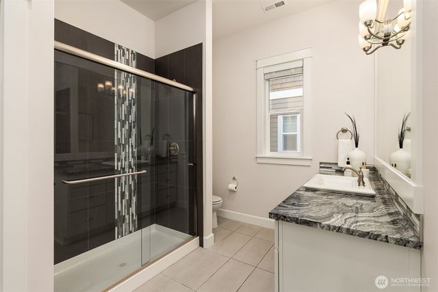 404 6th Lane NE, Issaquah, WA 98029