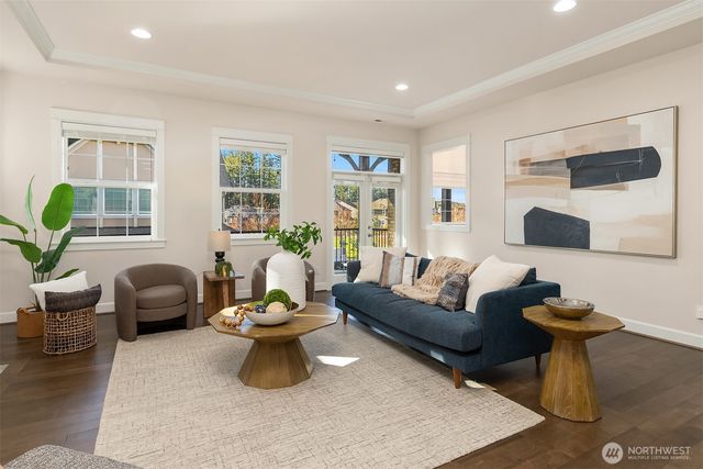 404 6th Lane NE, Issaquah, WA 98029