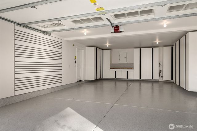 404 6th Lane NE, Issaquah, WA 98029