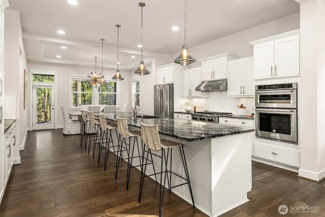 404 6th Lane NE, Issaquah, WA 98029